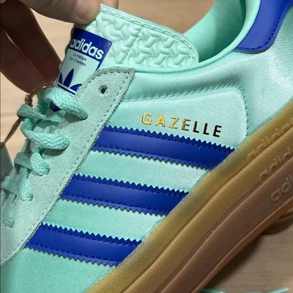 NWT - ADIDAS Gazelle Bold in Clear Mint Lucid Blue Gold Metallic - Picture 5 of 9
